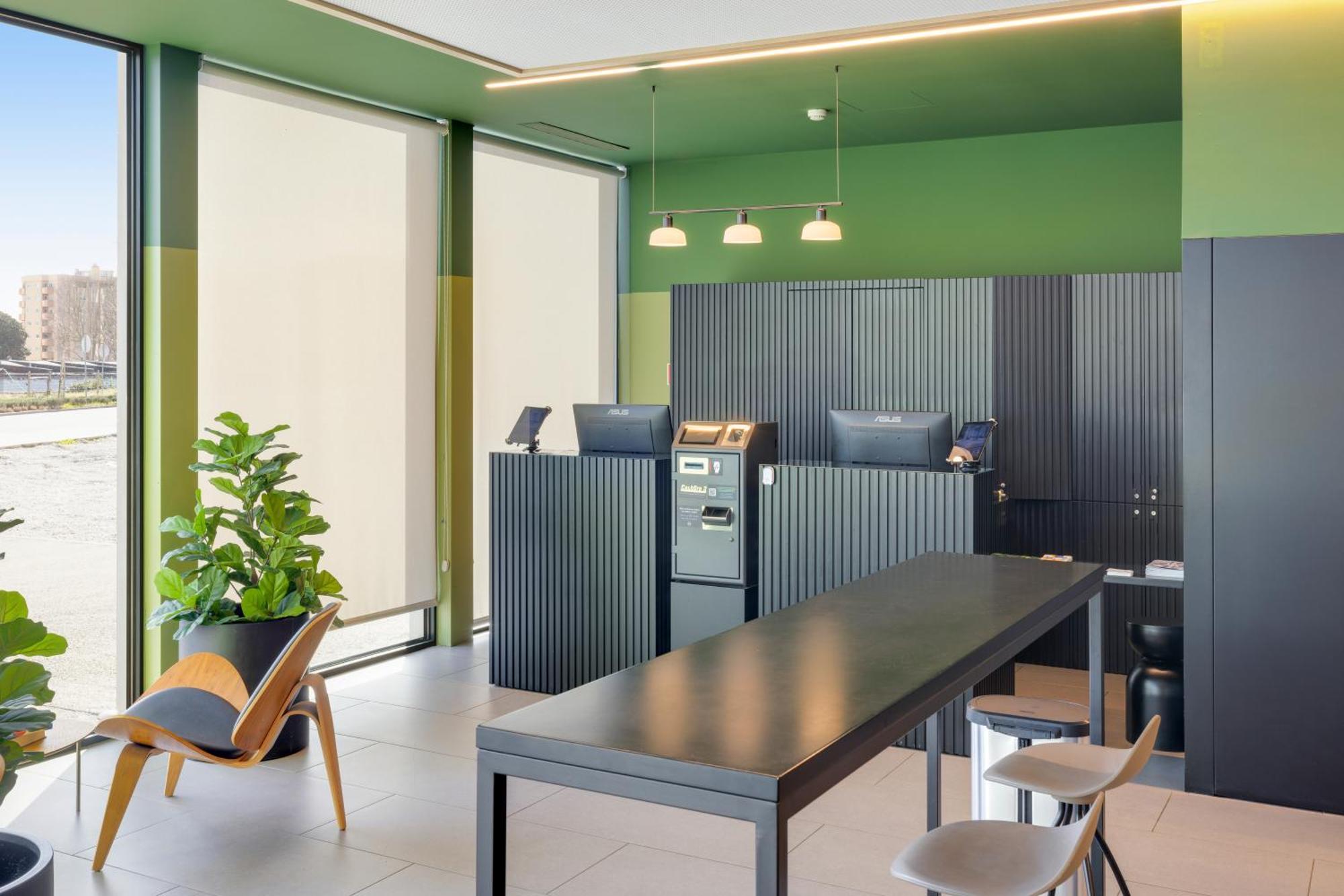 B&B Hotel Famalicao Вила-Нова-ди-Фамаликан Экстерьер фото